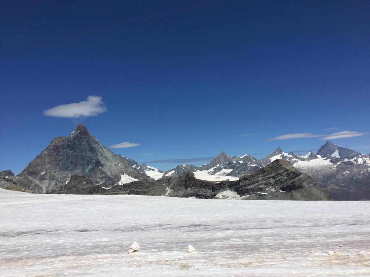 Complesso i Dadi - Condominio Cielo Alto Breuil-Cervinia Esterno foto